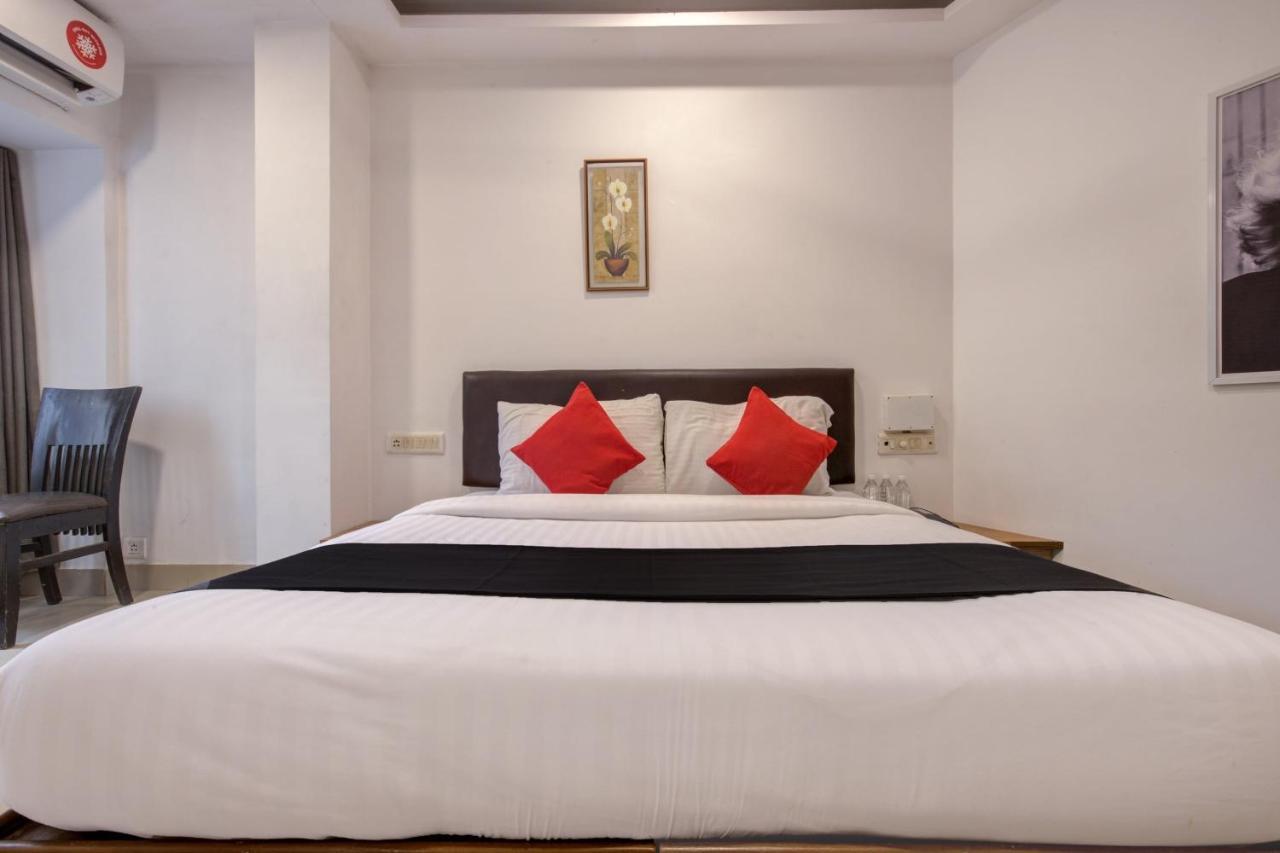 Capital O 77295 Hotel Bansidhar Bhuvan Bombaim Exterior foto