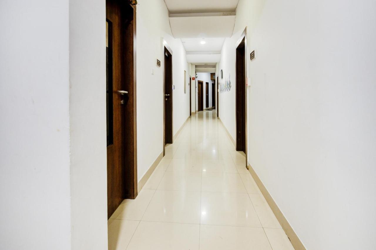 Capital O 77295 Hotel Bansidhar Bhuvan Bombaim Exterior foto