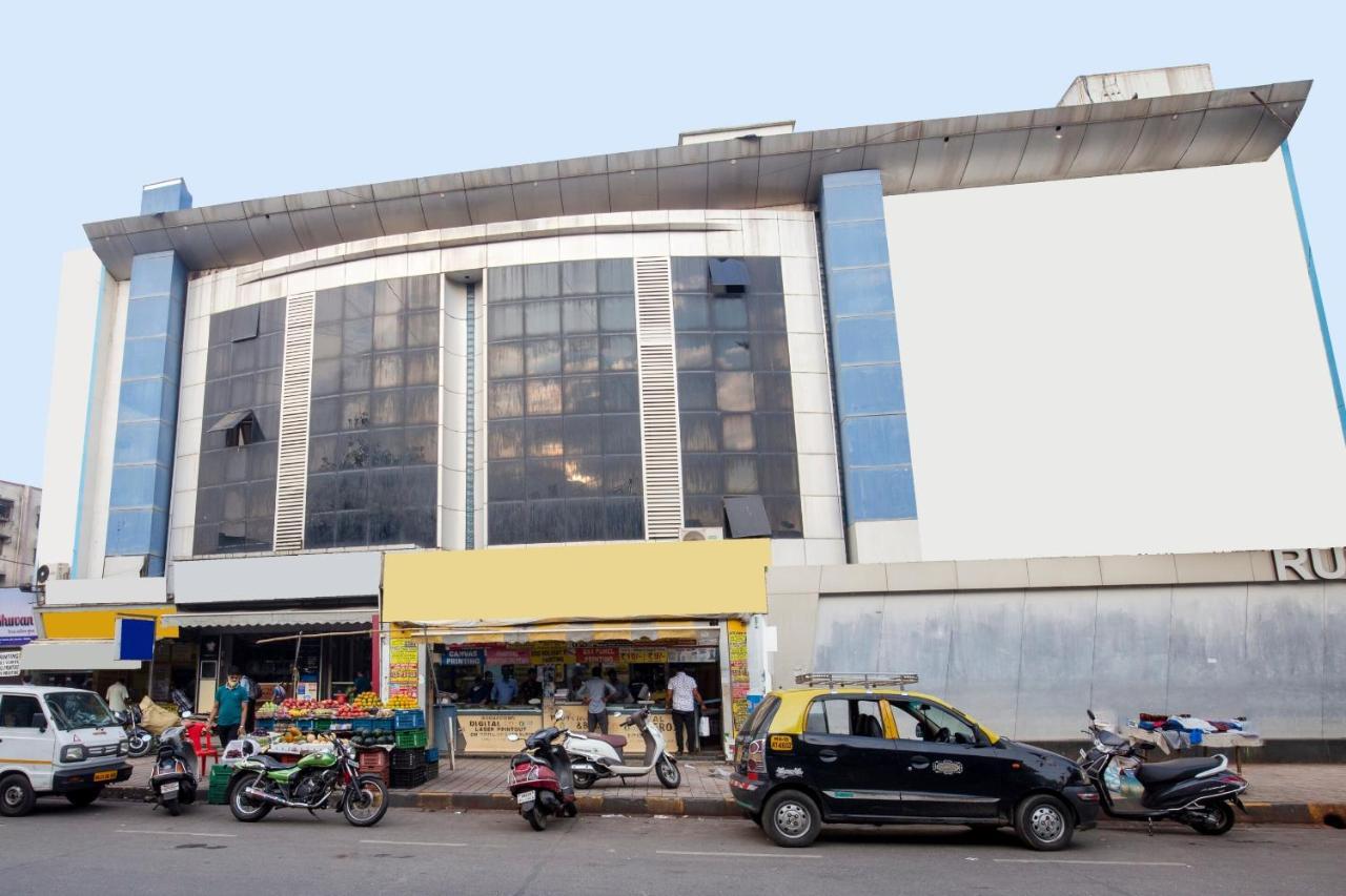Capital O 77295 Hotel Bansidhar Bhuvan Bombaim Exterior foto