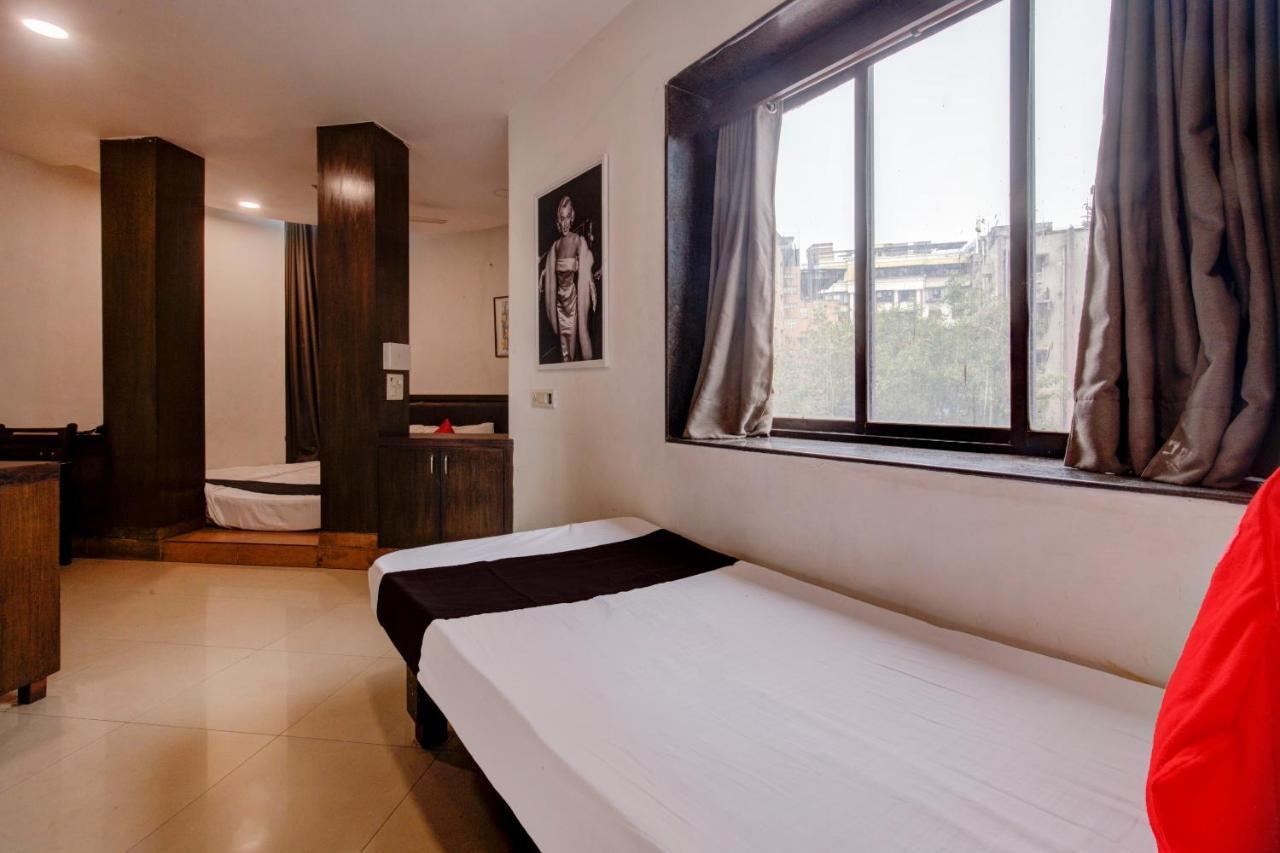 Capital O 77295 Hotel Bansidhar Bhuvan Bombaim Exterior foto