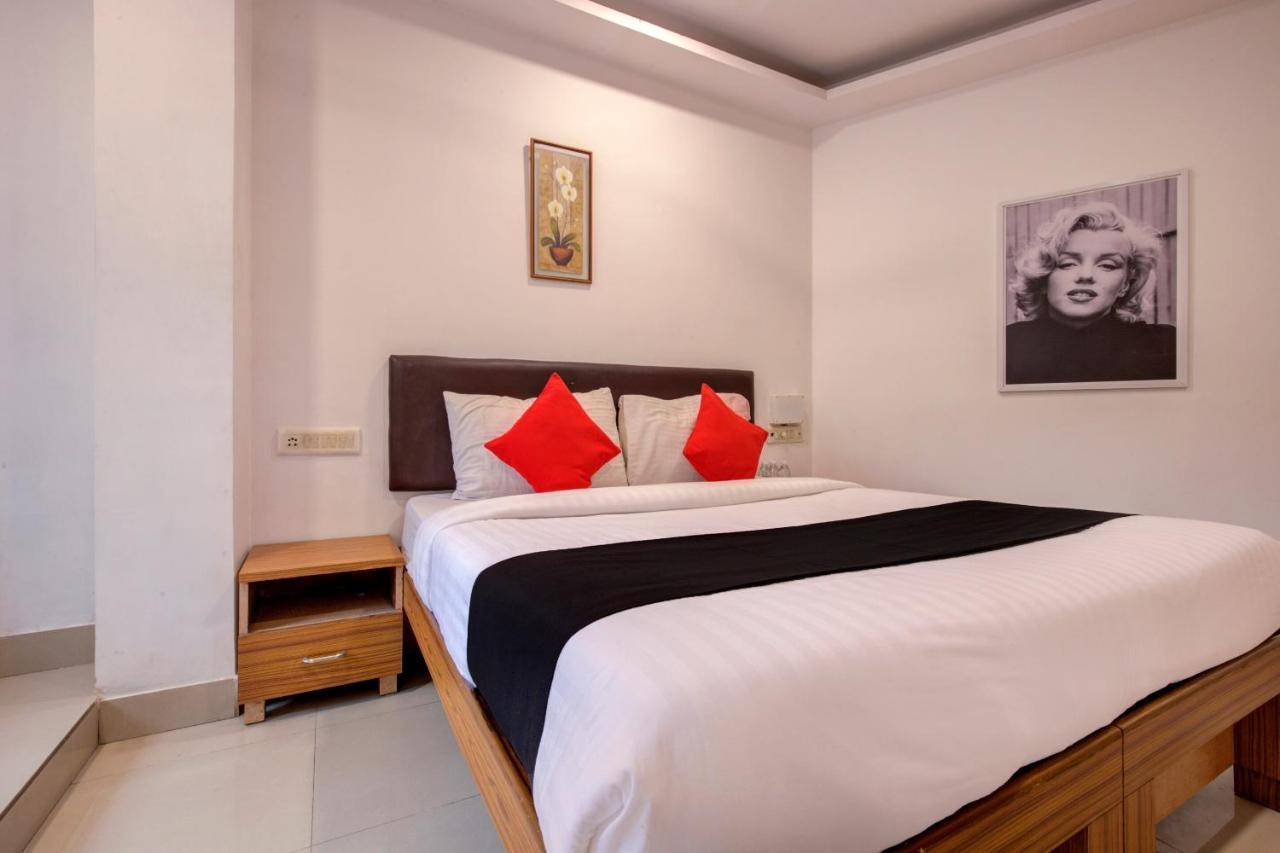 Capital O 77295 Hotel Bansidhar Bhuvan Bombaim Exterior foto